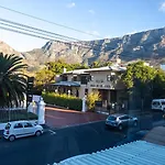 Chic City Studio With Views On Kloof Street