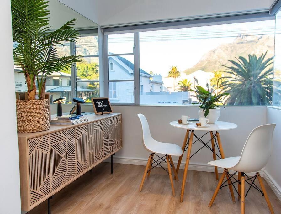 Apartment Chic With Views On Kloof Street Kapstadt